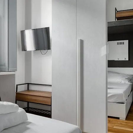 Ideal Rent - Farini 74 מילאנו